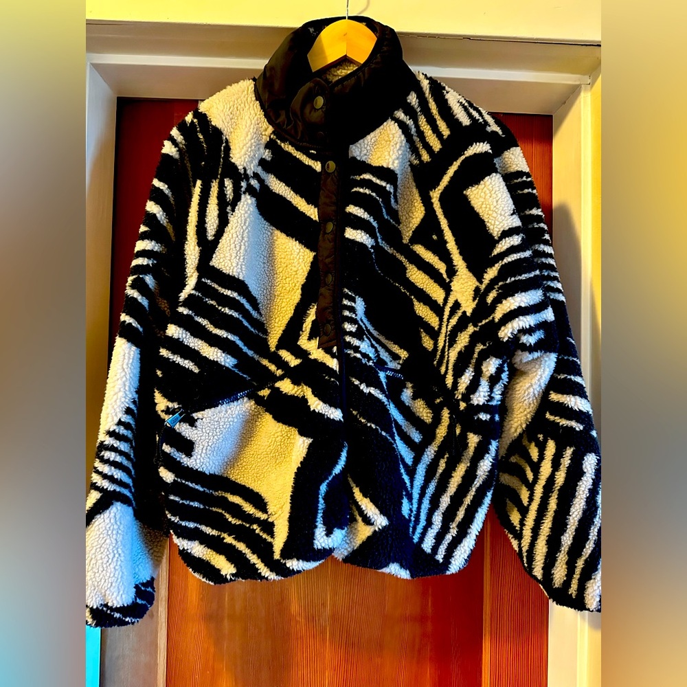 Free People hit the slopes fleece size large